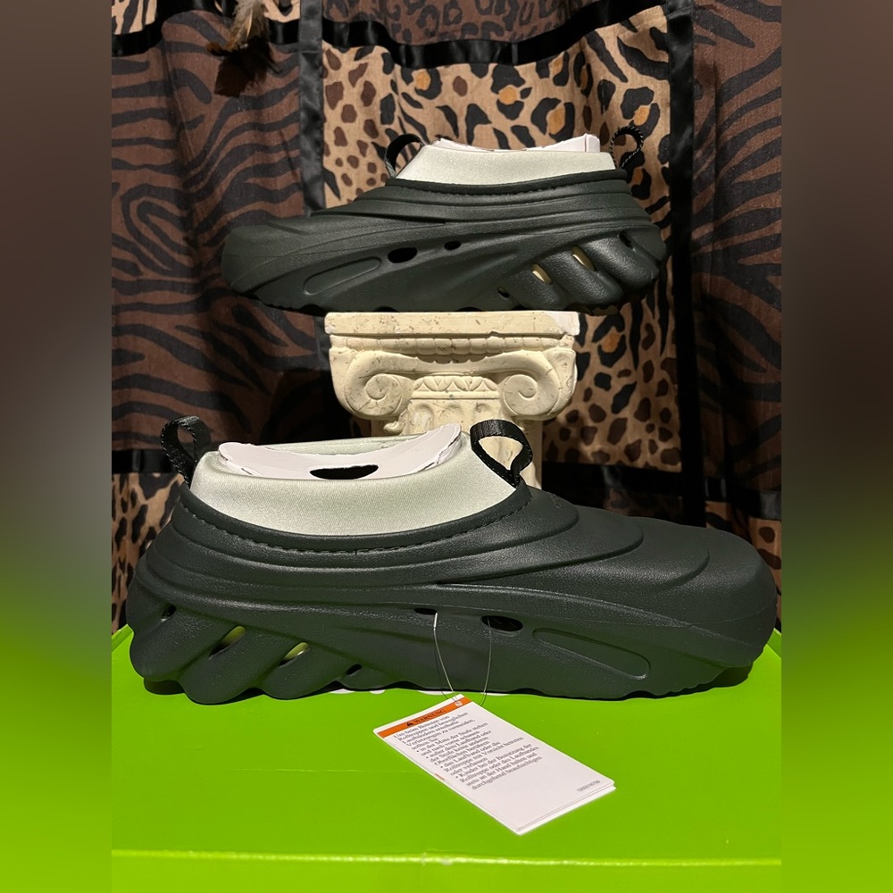 Crocs Echo Storm Kelp Size 10 M NWT